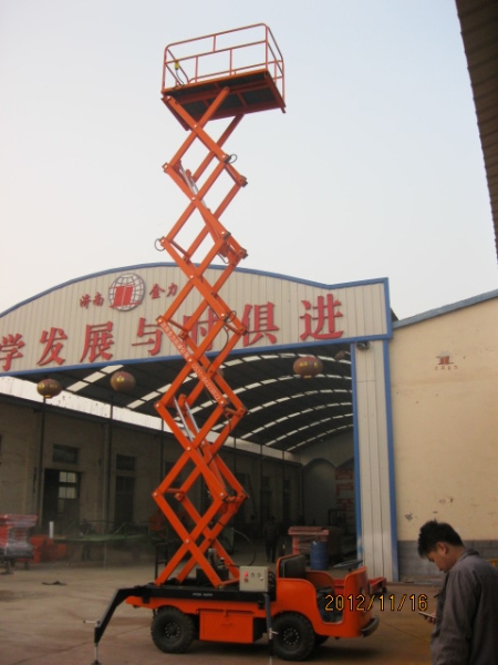 黑龙江自行式升降机