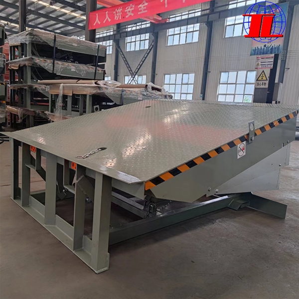 黑龙江物流登车桥