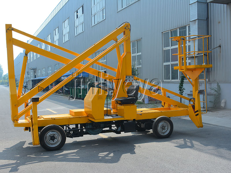 黑龙江折臂式高空作业车